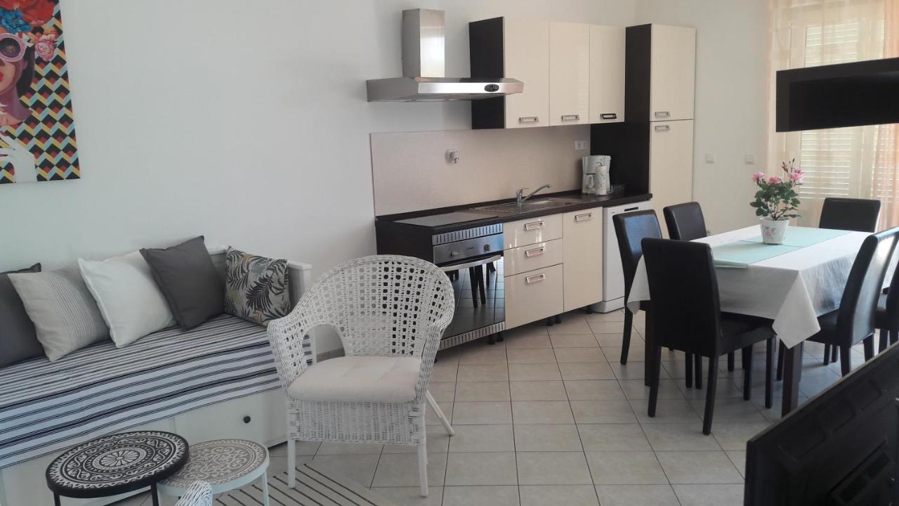 Apartman Barbat-Za Cijelu Obitelj Barbat na Rabu Eksteriør bilde
